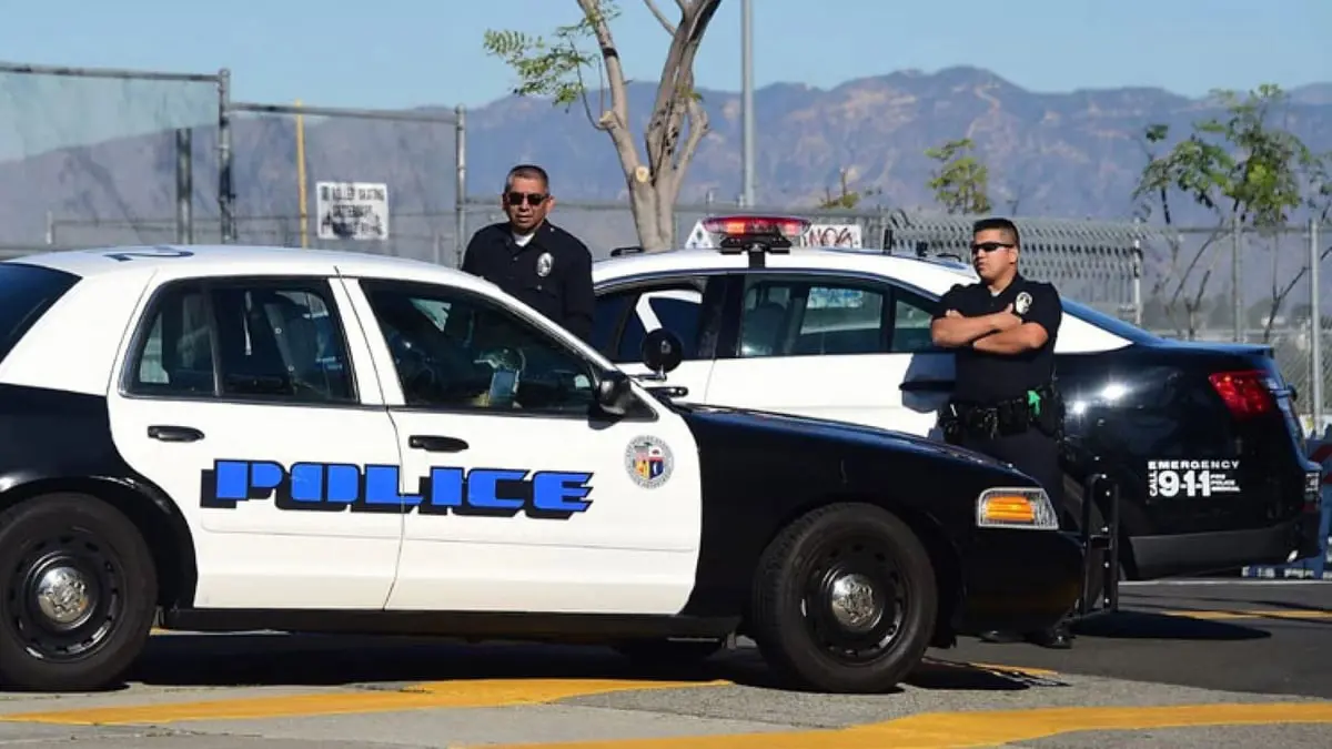 أمريكا.. إطلاق سراح 3 رجال سجنوا "ظلما" 28 عاما