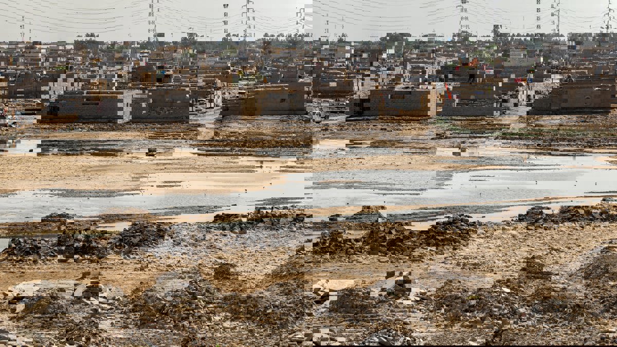 بؤس المدينة ينتظر نازحي المناخ في جنوب العراق