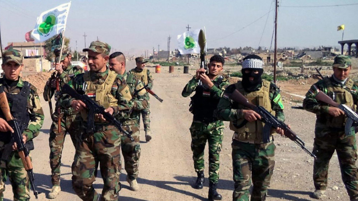 بعد خسارته المباراة.. الحشد الشعبي يشتبك مع الشرطة العراقية ويقتحم مقرًا لها