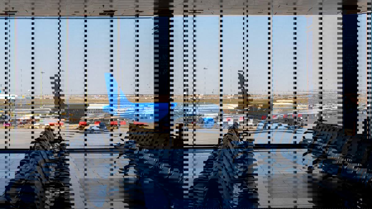 الكويت توقف الطيران المباشر من 9 دول أفريقية بسبب متحور "أوميكرون"