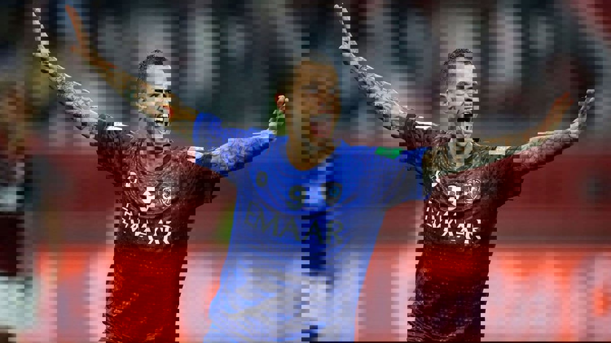 هل جدّد أم وقع مخالصة؟.. وكيل جيوفينكو نجم الهلال يثير جدلا بصورة على "إنستغرام"