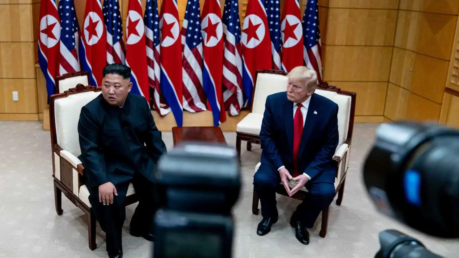 "مجزرة قانونية".. كم خرقاً ارتُكب في عملية التجسس الأمريكية على كيم؟