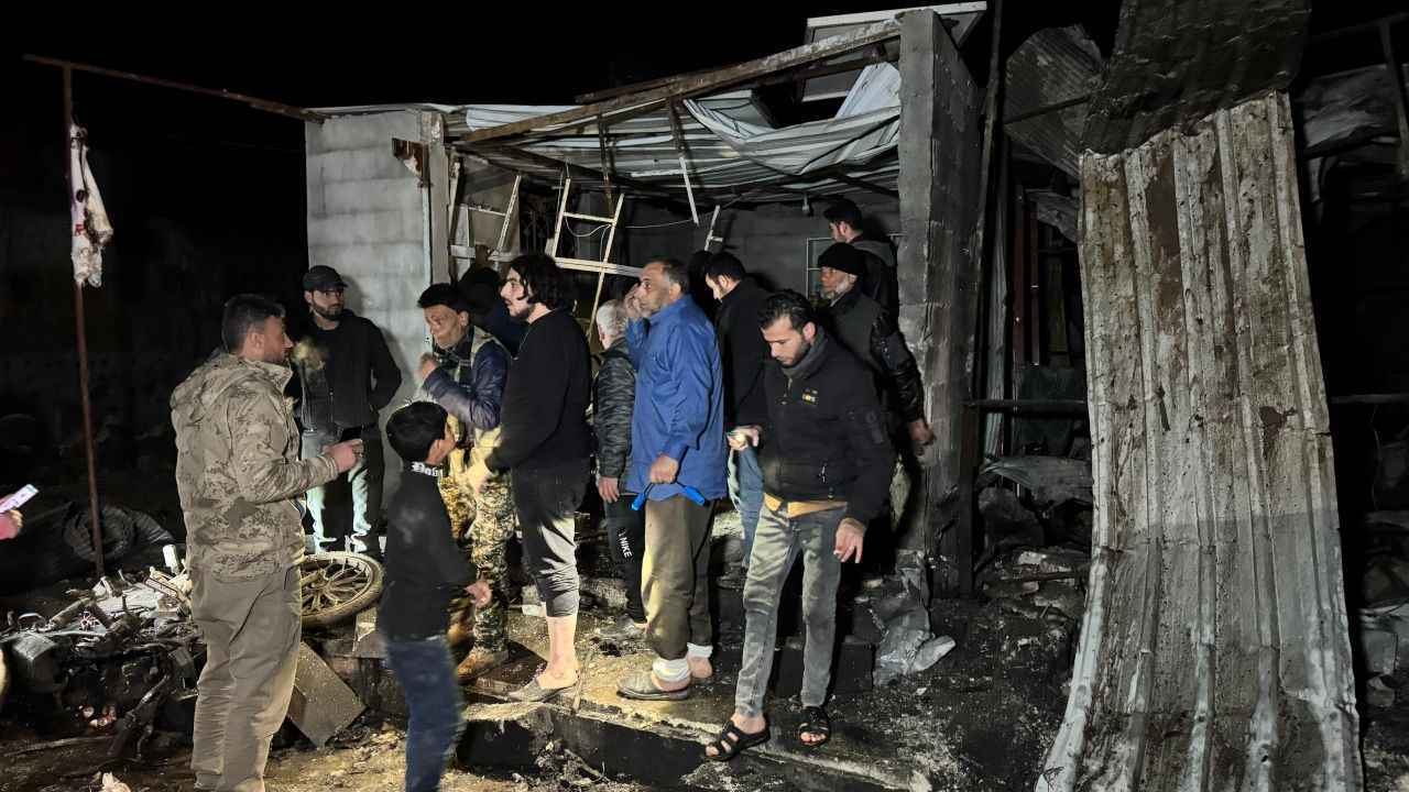 إصابات في انفجار سيارة مفخخة بريف حلب (فيديو وصور)