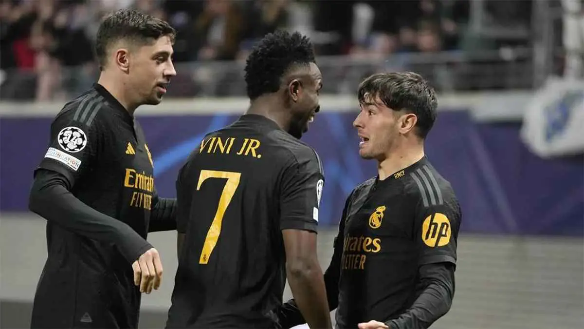 ريال مدريد يقترب من تجديد عقد نجمه الشاب