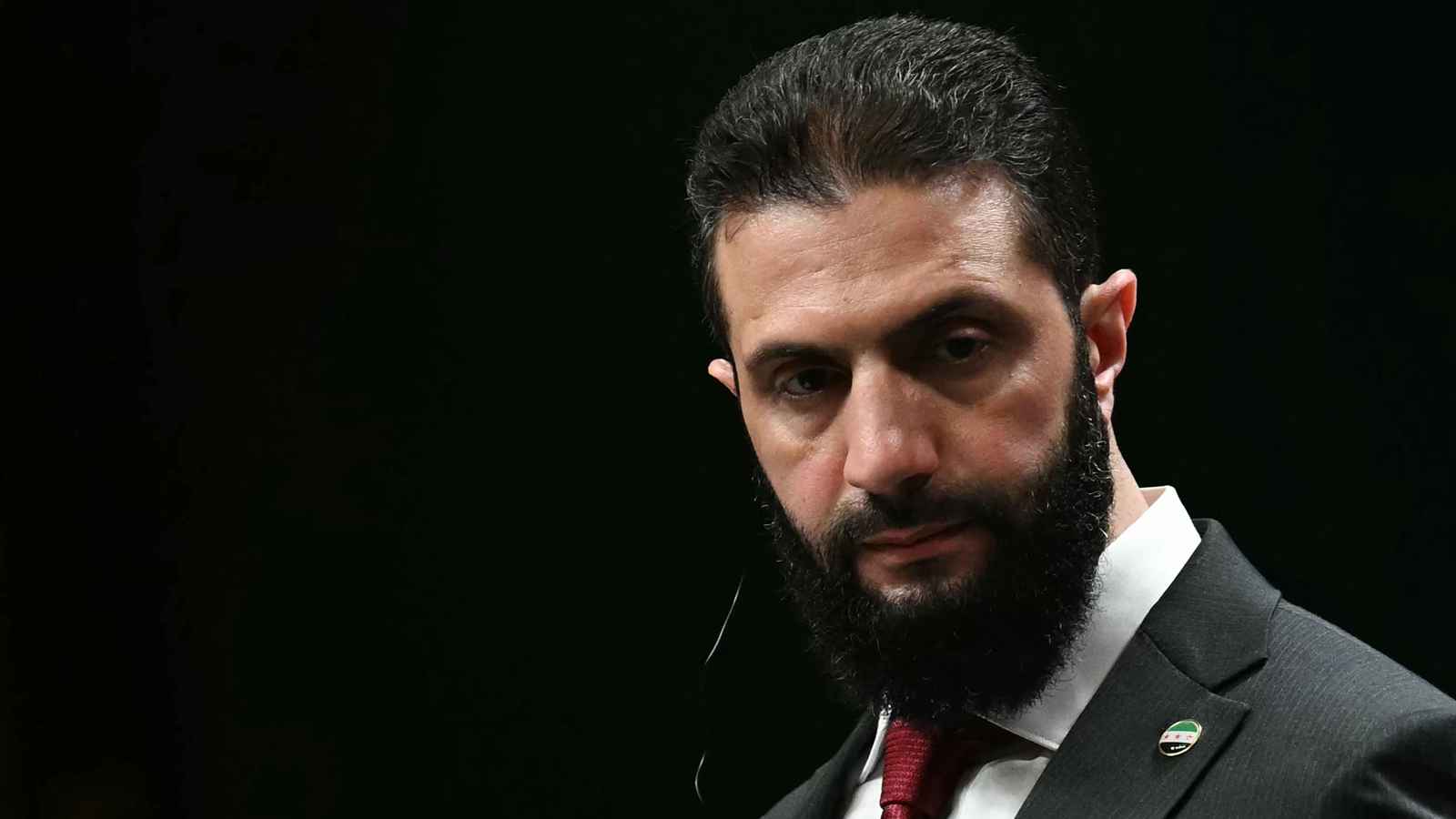 صحيفة تركية تكشف "مخططا إيرانيا" لاغتيال أحمد الشرع