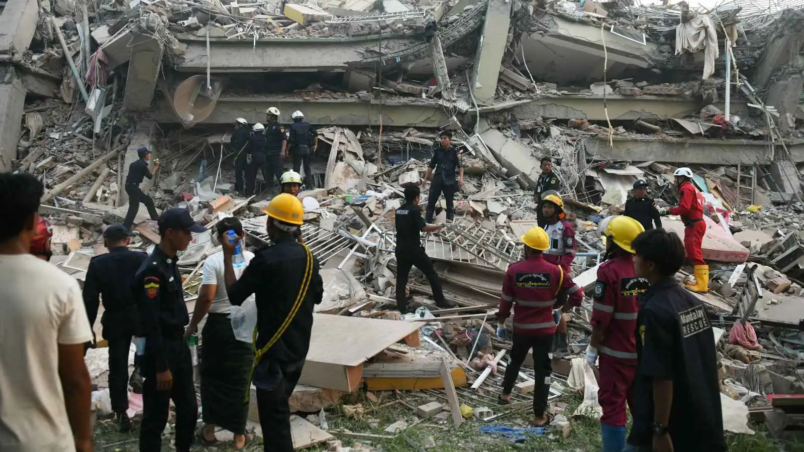 إخلاء ناطحات سحاب في بانكوك إثر هزات ارتدادية