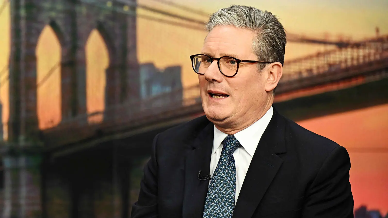 بريطانيا.. ستارمر يعلّق على الهجوم الإيراني ضد إسرائيل