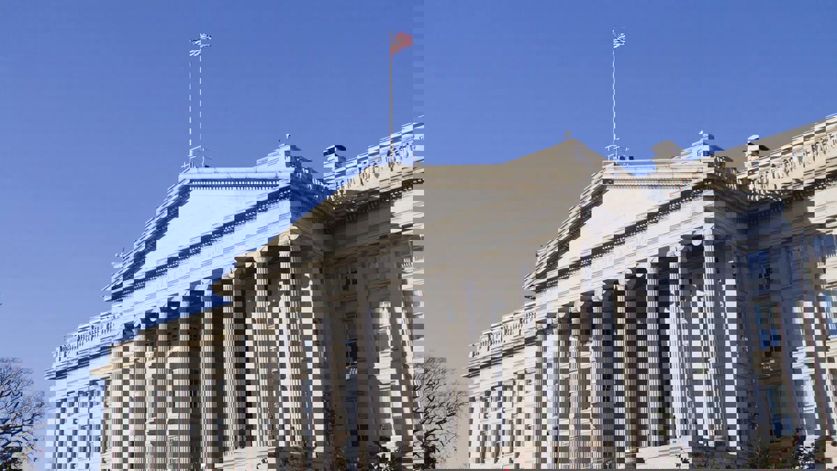 الولايات المتحدة تصفع القطاع المالي الإيراني بحزمة عقوبات جديدة