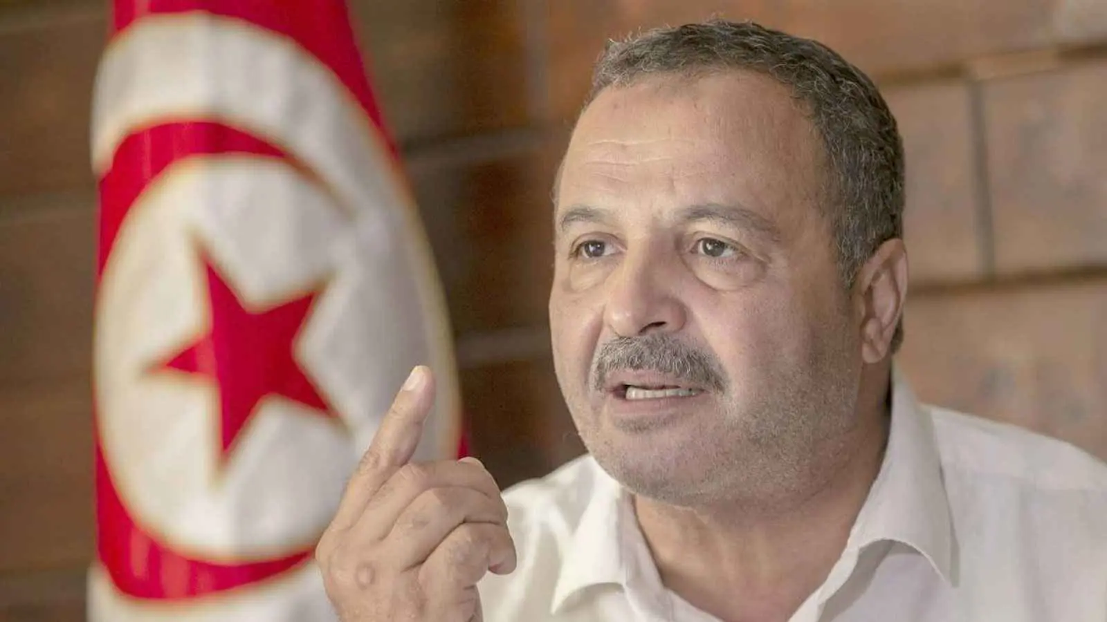 تونس.. القضاء يستدعي الوزير الأسبق عبد اللطيف المكي