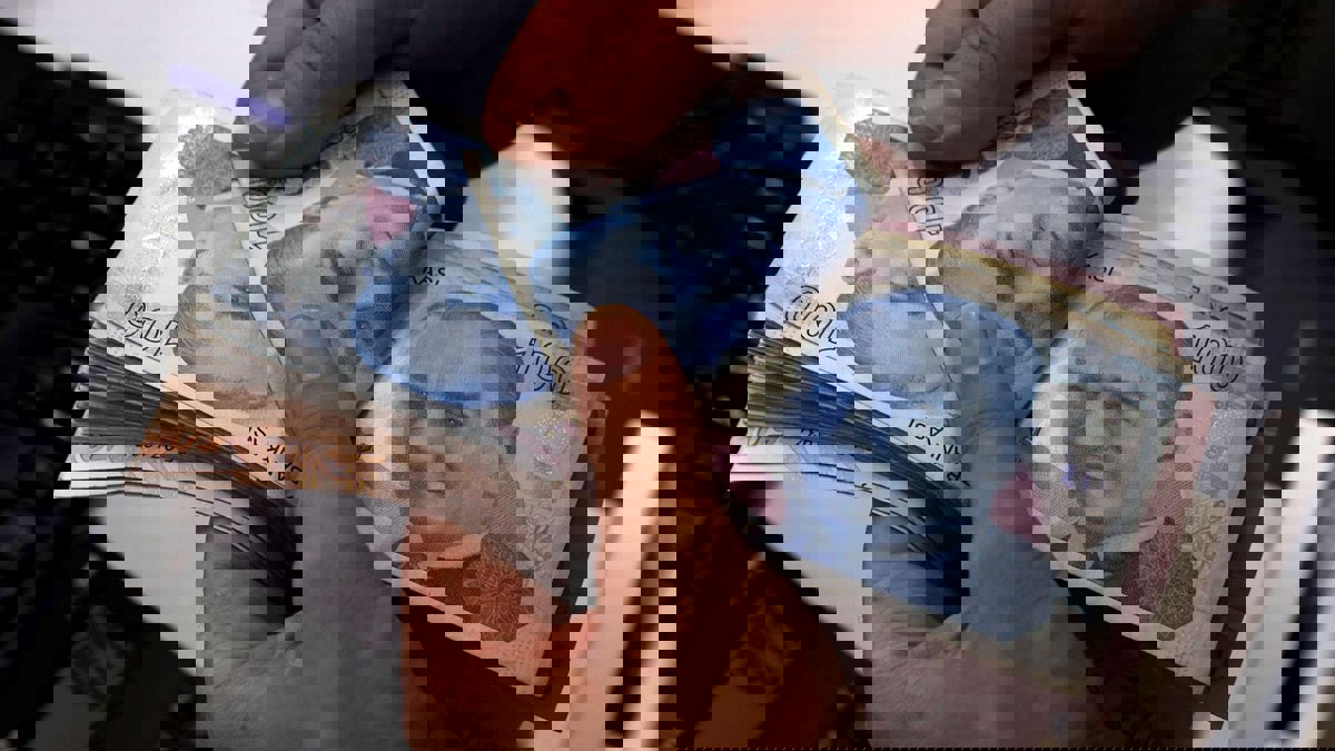 الليرة التركية أول الخاسرين بعد عزل محافظ البنك المركزي