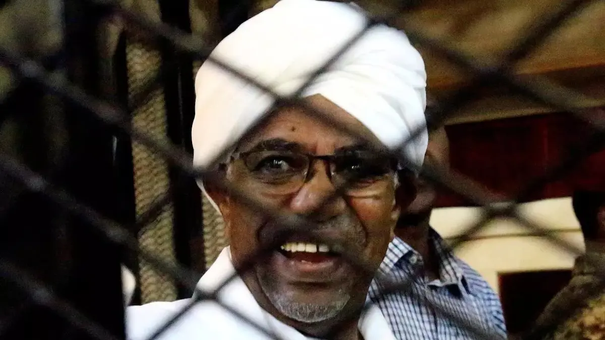 إعادة عمر البشير إلى السجن بعد خضوعه لفحوصات طبية