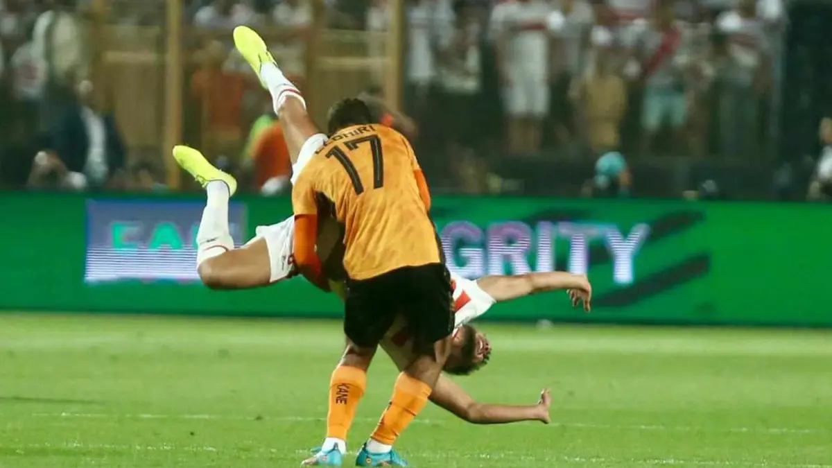 "دونجا" يشكر لاعب نهضة بركان بعد إنقاذه من إصابة خطيرة (فيديو)