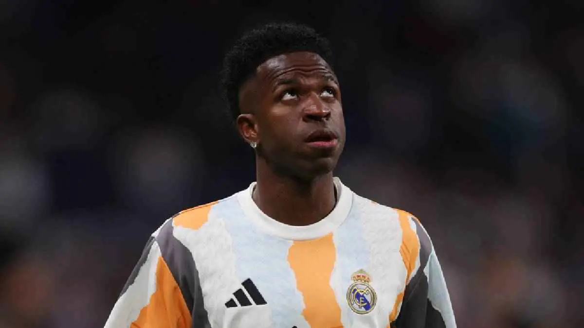 يلعب في حارات.. عصام الشوالي يشن هجومًا ناريًا على فينيسيوس جونيور (فيديو)