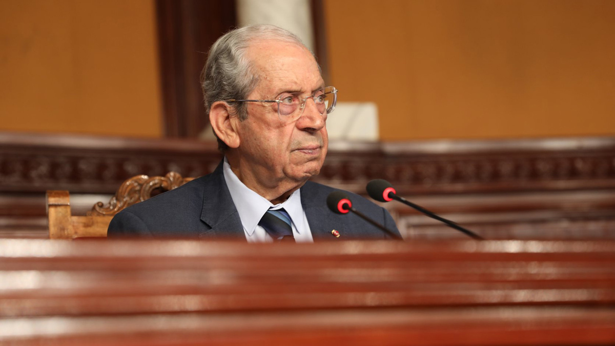 الناصر يؤدي اليمين الدستورية رئيسًا مؤقتًا لتونس (فيديو)