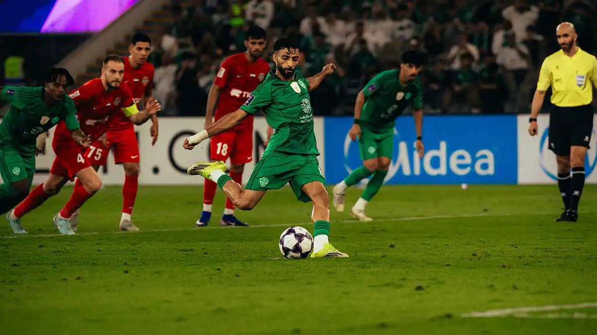 4 أسباب مهمة.. لماذا لا يعتمد يايسله على صالح أبوالشامات بشكل أساسي؟