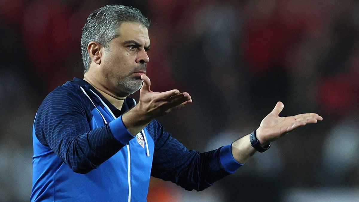 مفاجأة.. معتمد جمال يدرس الرحيل عن الزمالك 