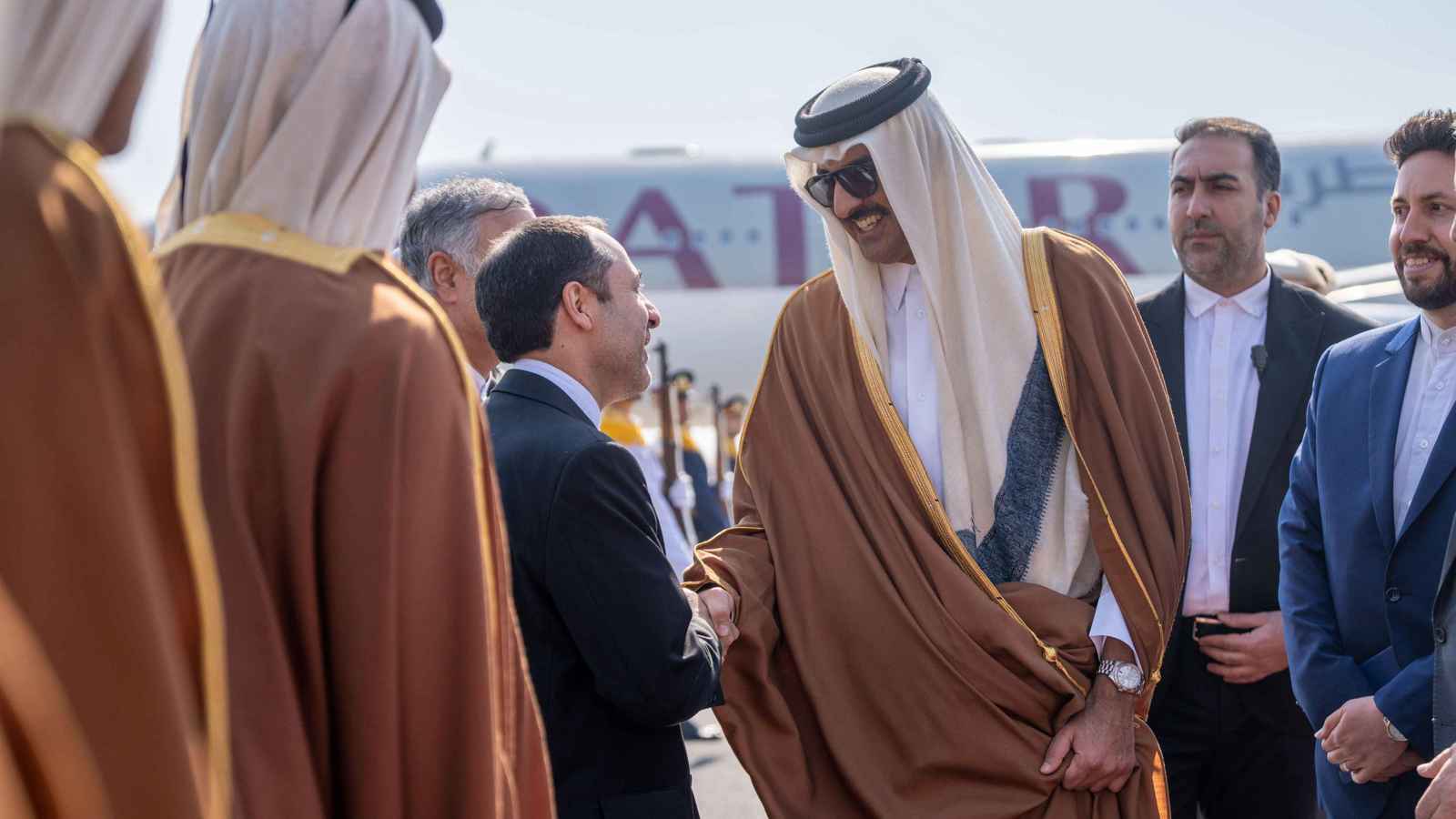 أمير قطر يصل إلى طهران في زيارة رسمية (صور)