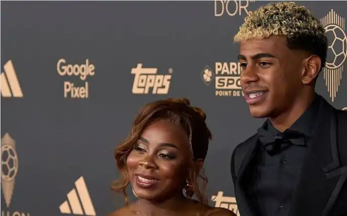 لامين يامال ووالدته