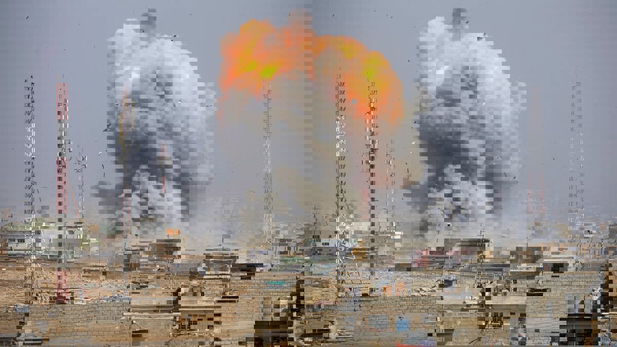 القوات العراقية تستهدف مواقع لداعش على الحدود مع سوريا