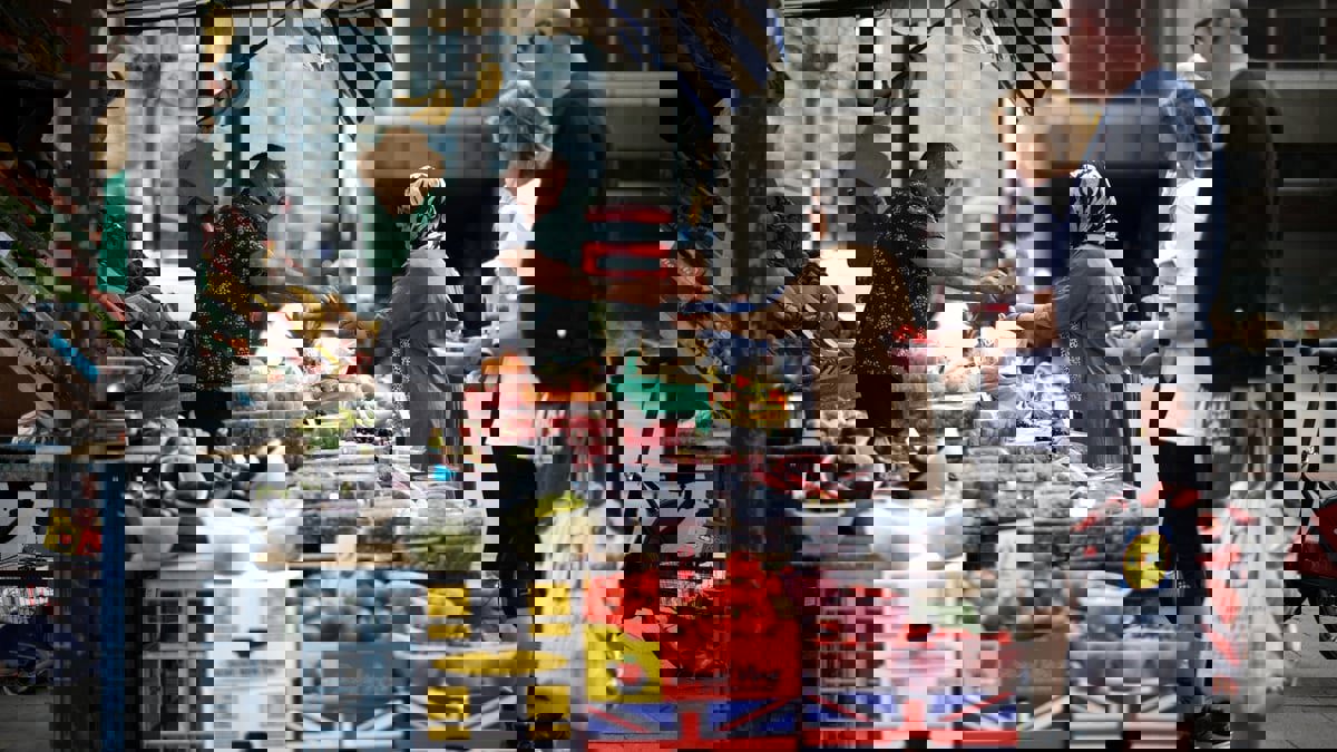 بريطانيا تتجه إلى ركود اقتصادي وسط قلق متزايد من الغلاء