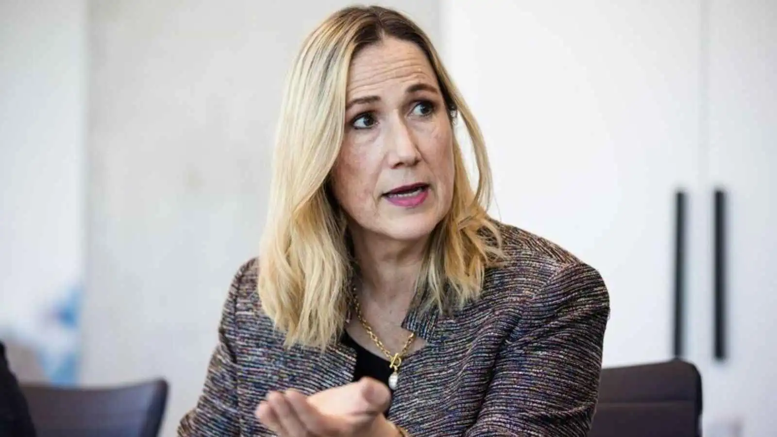 قبل مراجعة اتفاقية التجارة.. استقالة سفيرة كندا لدى واشنطن