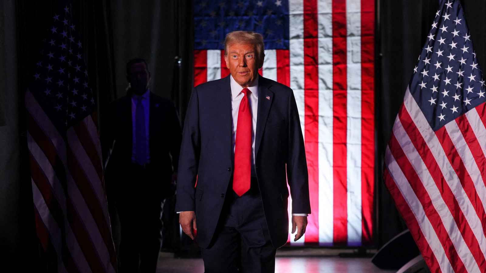 "وعود انتخابية".. الآمال "معقودة" على أول 100 يوم من رئاسة ترامب