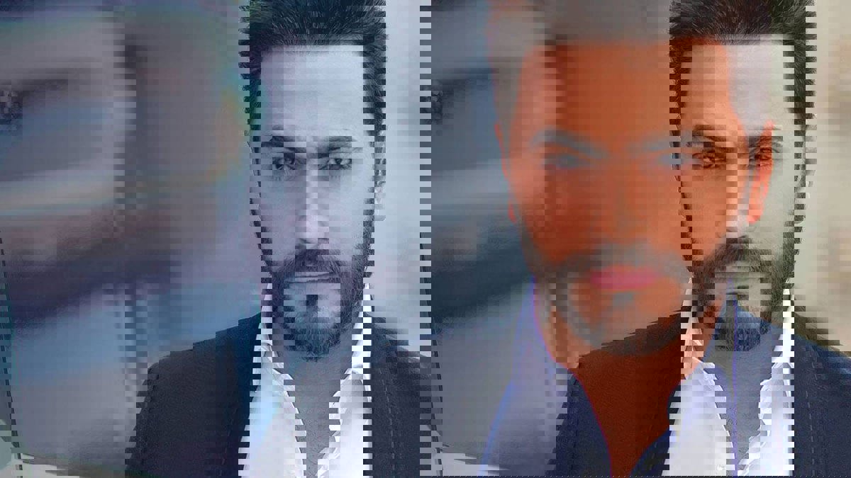 تامر حسني يحيي حفله الأول في الرياض على مسرح "فرعوني" (فيديو)