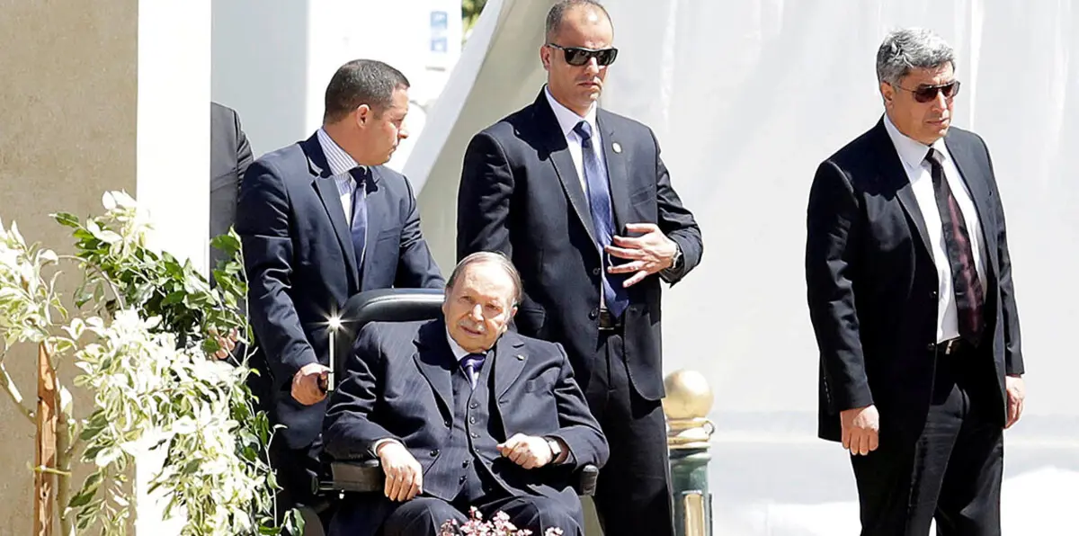 الرئيس الجزائري بوتفليقة يغادر المستشفى السويسري