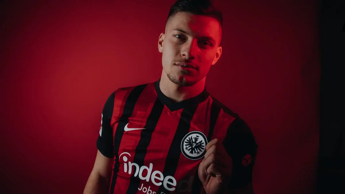 رسميا.. لوكا يوفيتش ينتقل من ريال مدريد لآينتراخت فرانكفورت