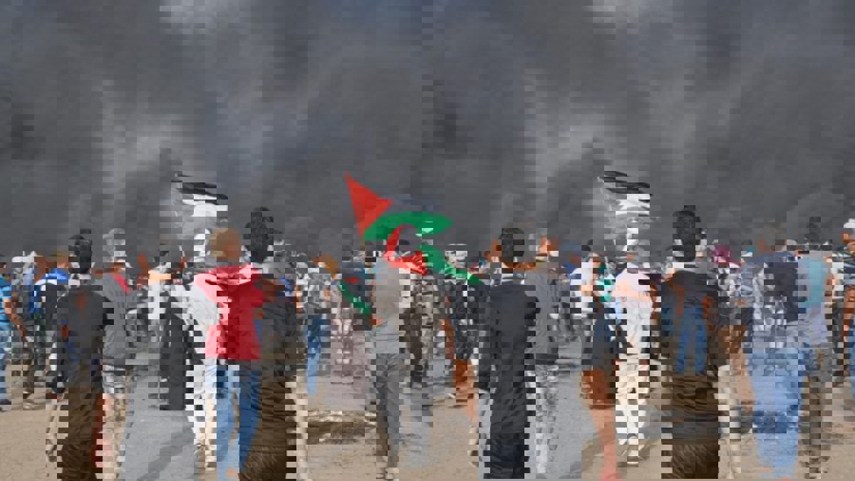 إصابة 30 متظاهرًا فلسطينيًا شرقي قطاع غزة