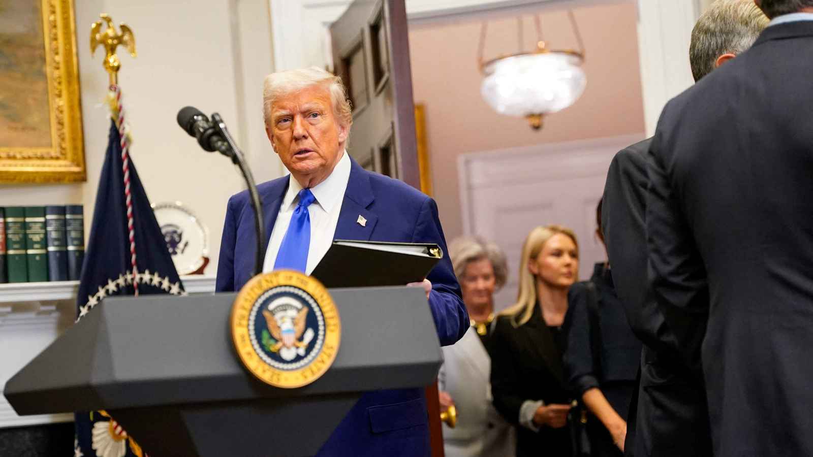 "نيوزويك" تستعرض "انتصارات" ترامب الدبلوماسية في 100 يوم