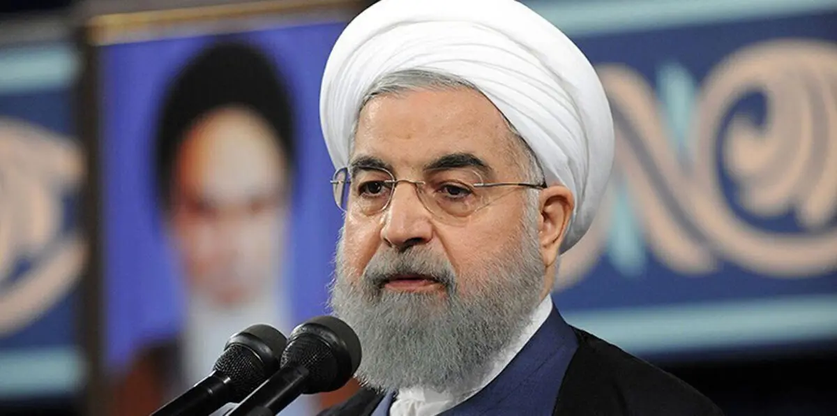 روحاني خلال استعراض عسكري: سنعزّز قدراتنا الصاروخية