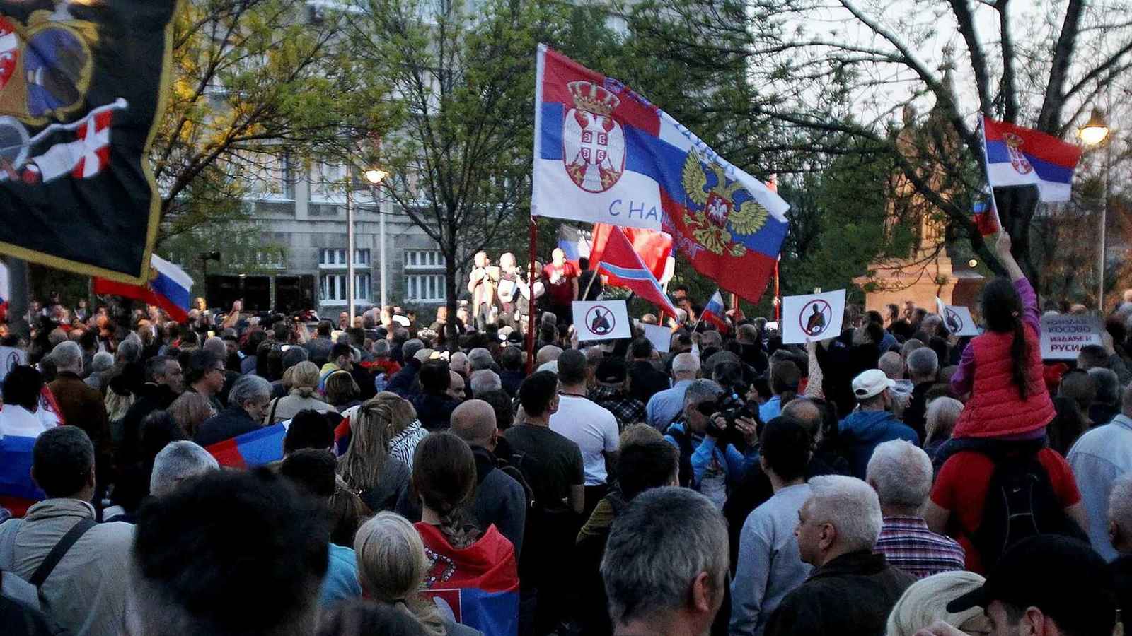 ردود فعل عنيفة في صربيا وأوروبا بسبب مشروع قانون "مثير للجدل"