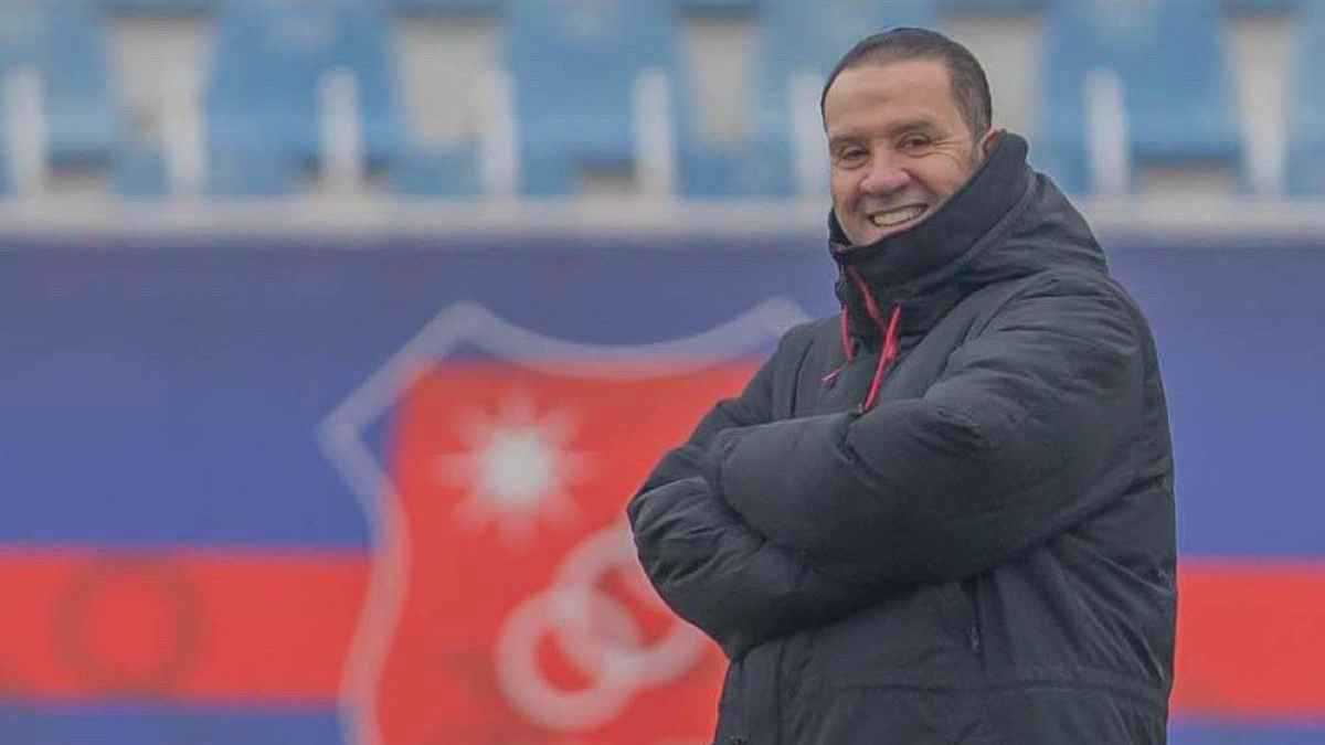 "البطاقة الحمراء لرئيس الترجي التونسي".. نبيل معلول يفجّر غضب الجماهير (فيديو)