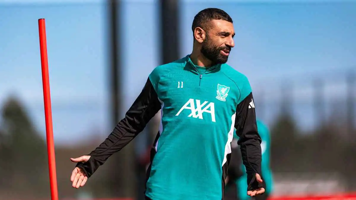 كم عدد بطولات محمد صلاح مع ليفربول؟