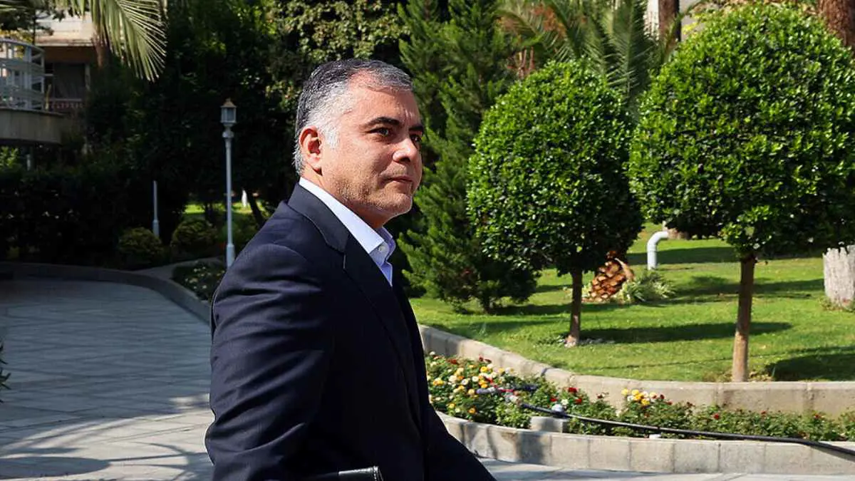 أمريكا تفرض عقوبات على وزير وكيانات وسفن في إيران