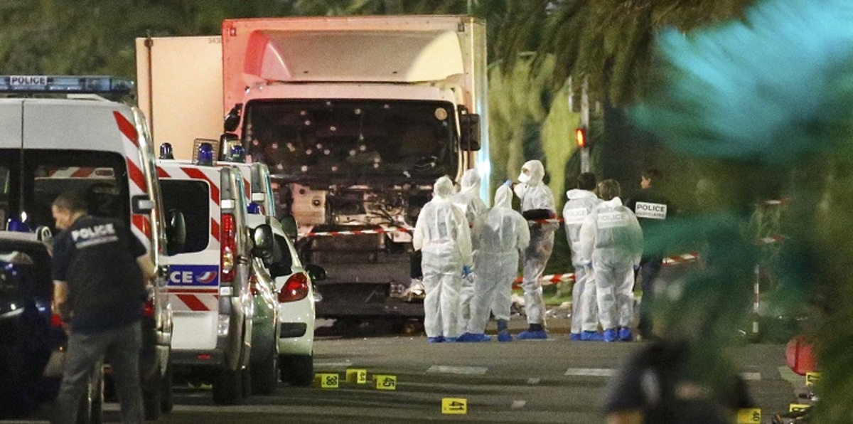 منفذ هجوم نيس التقط صورًا ضاحكة قبل بدء هجومه الدموي