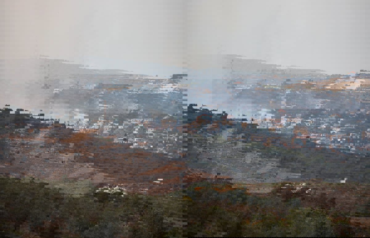 إسرائيل تشن غارات بقنابل الفسفور على جنوب لبنان