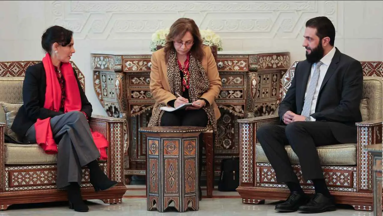 الشرع يلتقي وفداً من المفوضية الأوروبية في دمشق (صور)