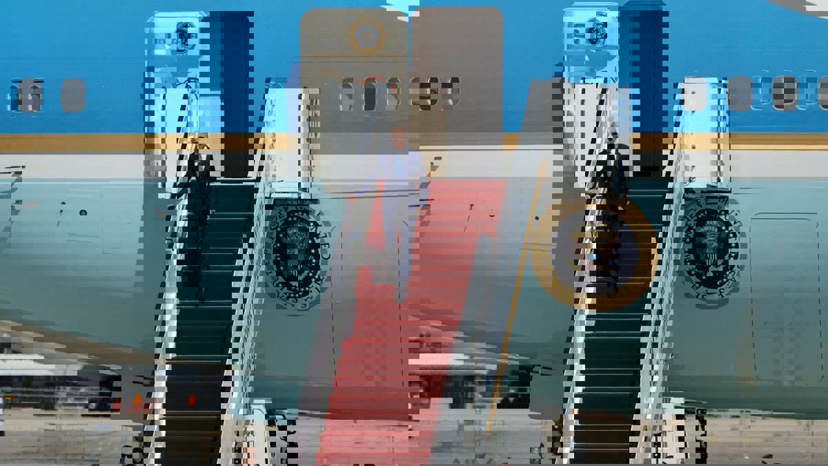 بايدن يصل إلى إيطاليا للمشاركة في قمة "مجموعة السبع"‎