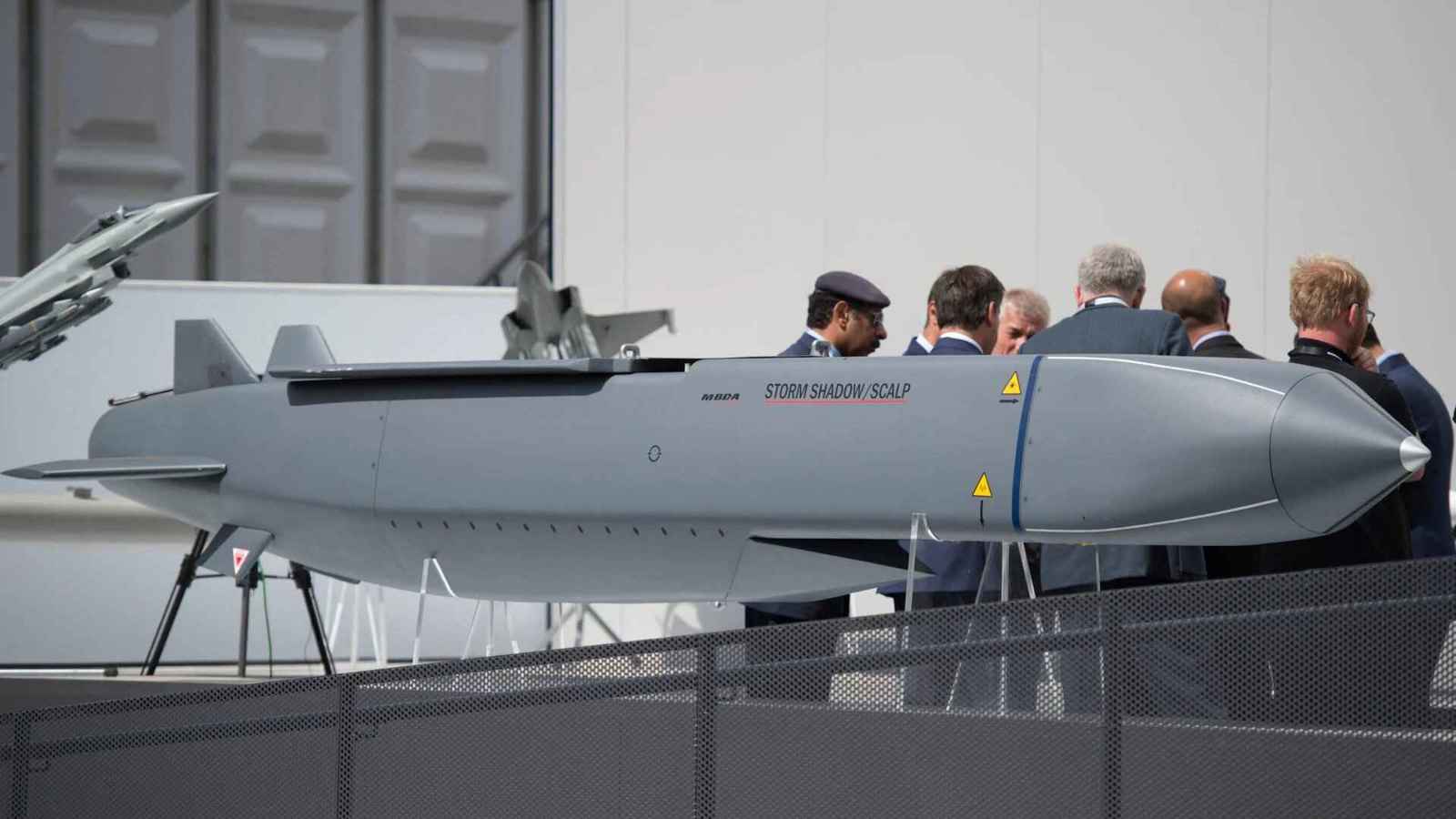 بريطانيا: المساعدات العسكرية لأوكرانيا استنفدت مخزونات الغرب من السلاح