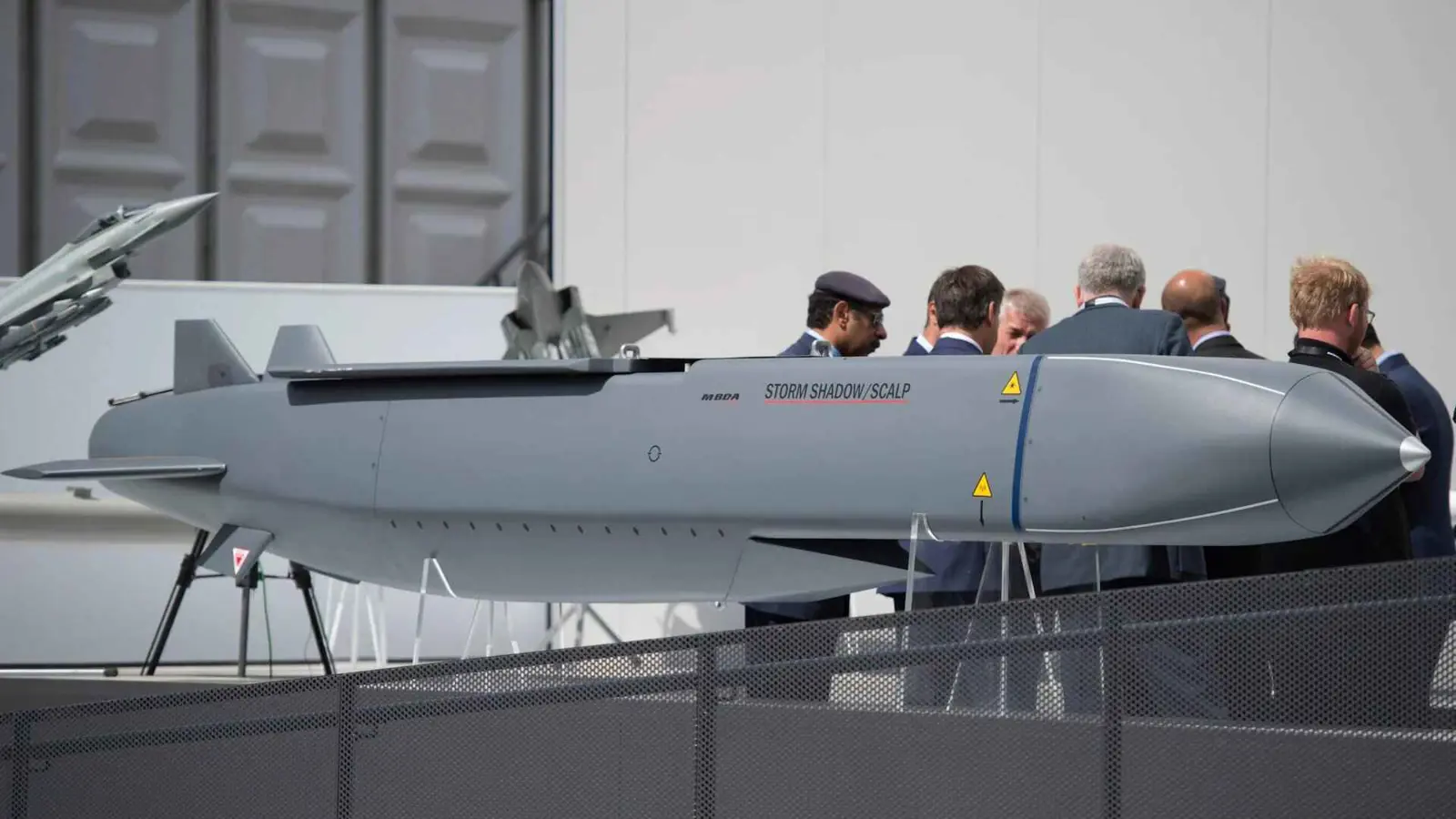 بريطانيا: المساعدات العسكرية لأوكرانيا استنفدت مخزونات الغرب من السلاح