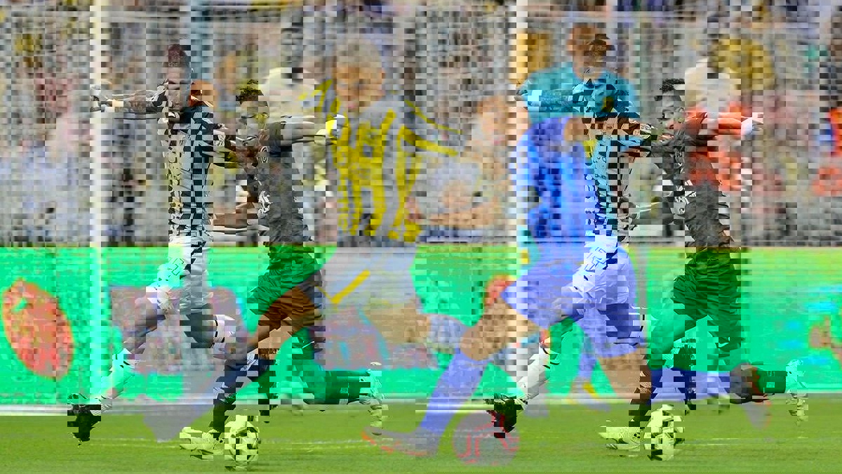 نادي الهلال يصعق الاتحاد ويبتعد في صدارة ترتيب الدوري السعودي 