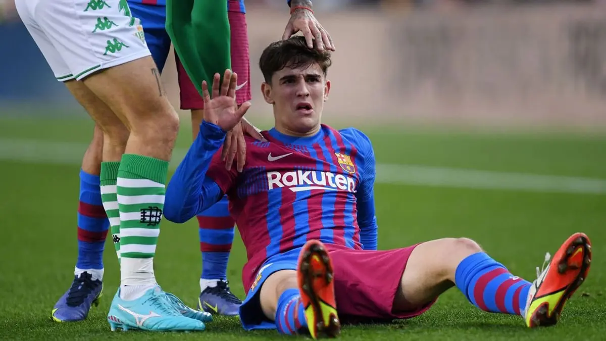 برشلونة يكشف تفاصيل إصابة جافي بعد خروجه على نقالة أمام ريال بيتيس