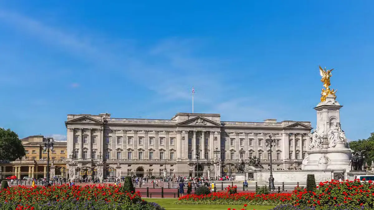 بينها قصر باكنغهام.. تعرف على أجمل القصور الملكية في العالم