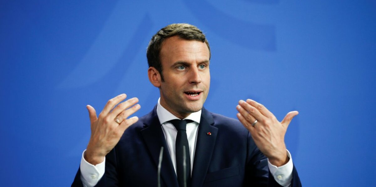 ماكرون يطالب بوتين بضمان احترام سوريا للهدنة