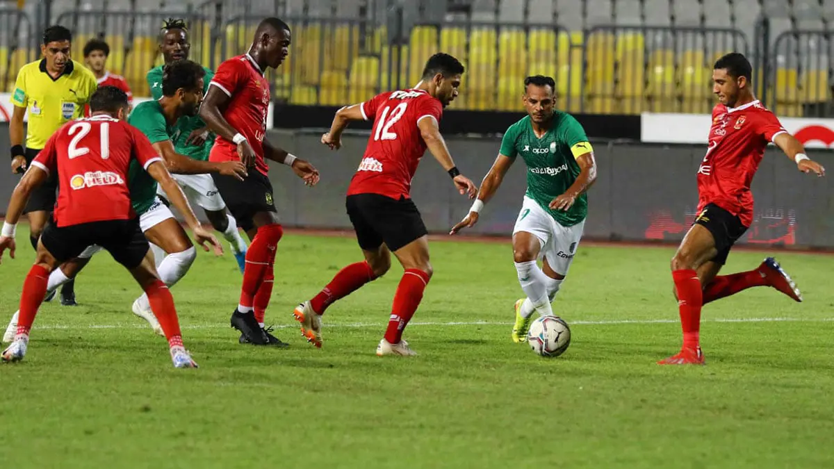 الأهلي يطالب بإيقاف التصرفات "غير اللائقة" للحكم إبراهيم نور الدين