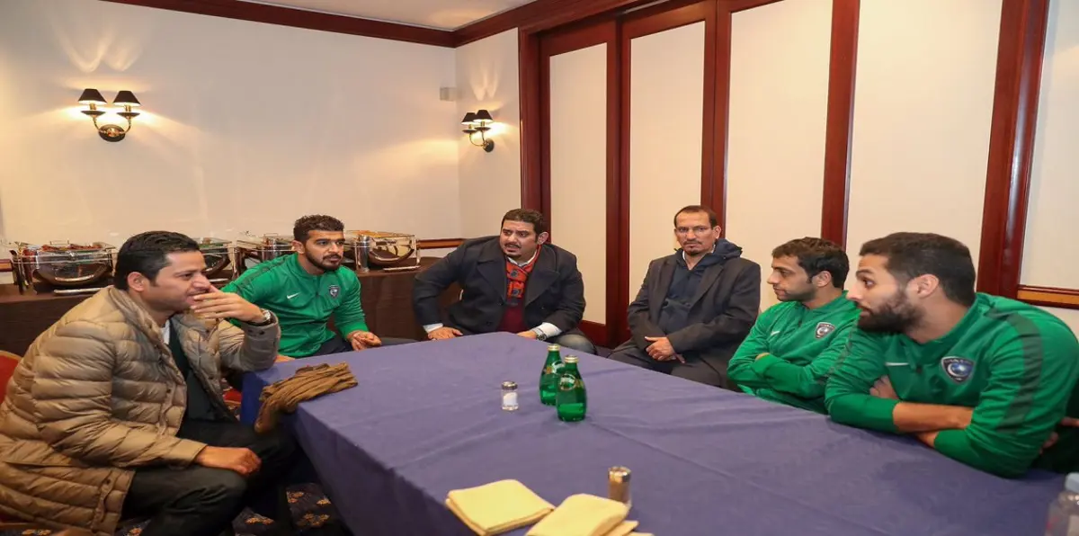 ياباني ينشد السلام الوطني السعودي في فندق نادي الهلال.. تعرف على قصته (فيديو)