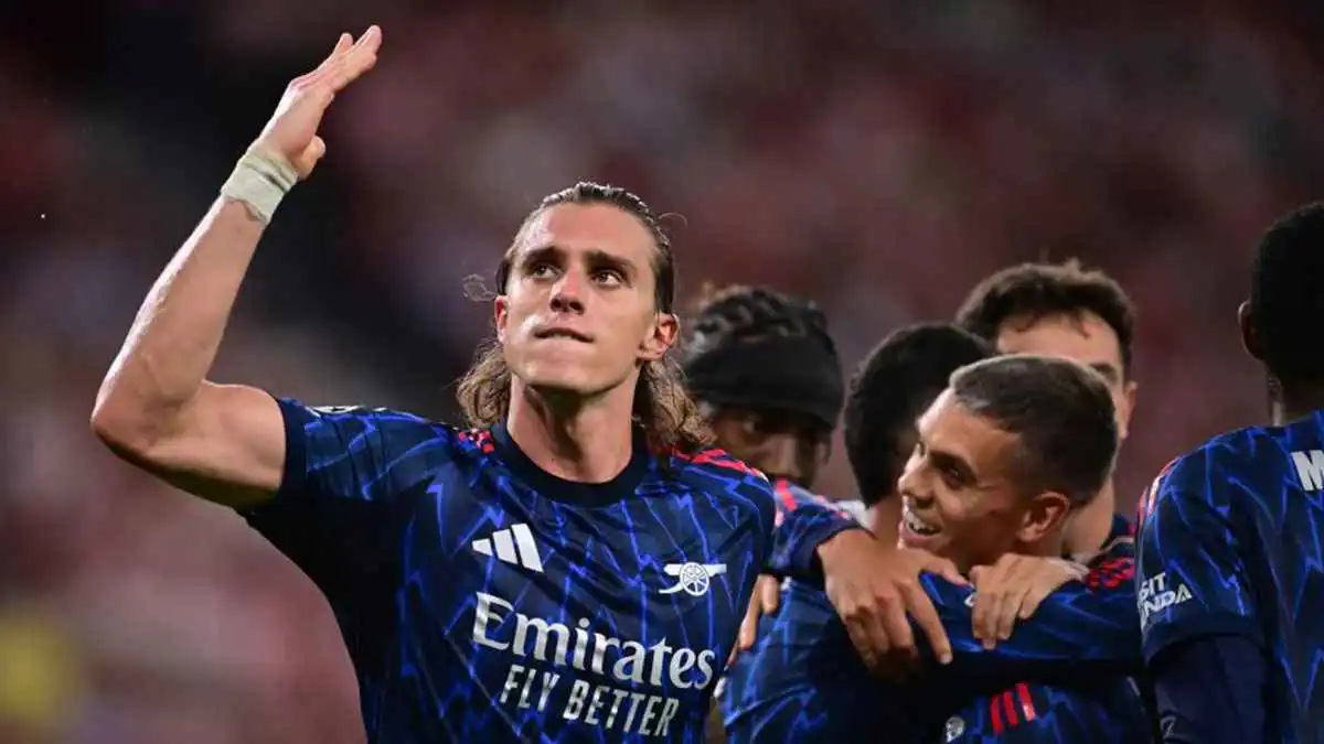 كيف يتمكن آرسنال من هزيمة مانشستر سيتي باستغلال ثغرة رودري؟