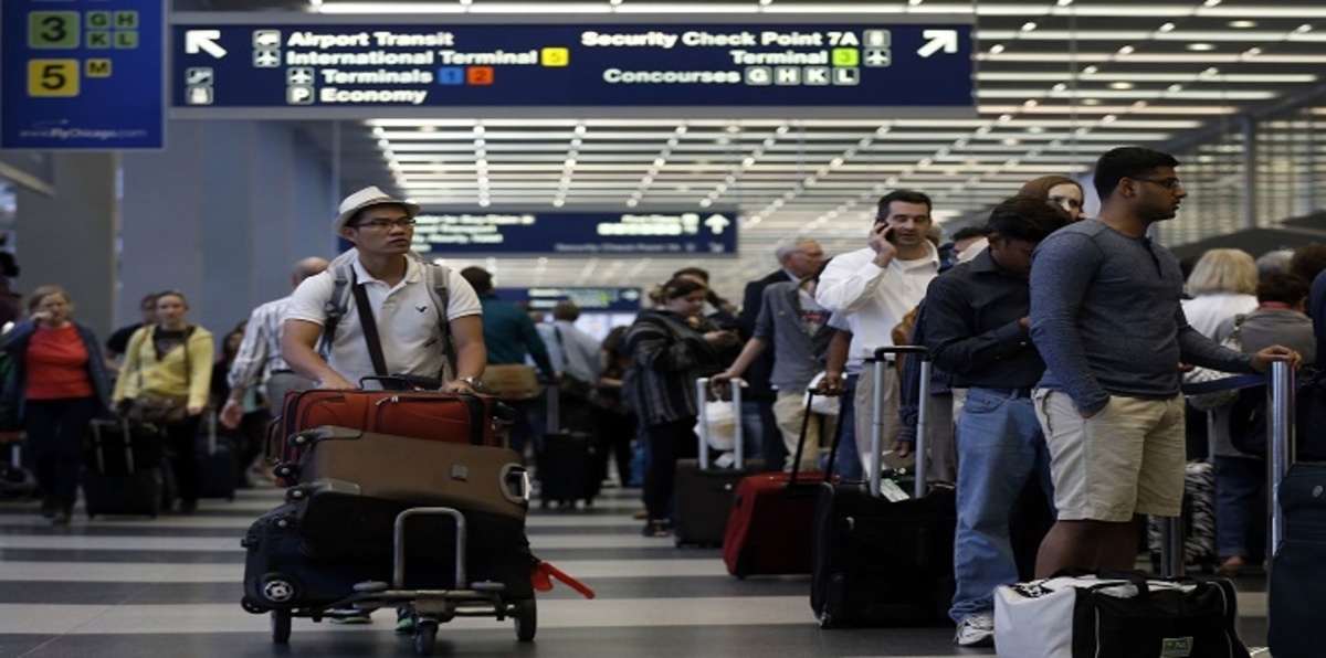 الولايات المتحدة تحتجز مدونًا سنغافوريًا أثار جدلًا في بلاده‎